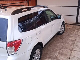 2010 Subaru Forester III, белый, 1380000 рублей, вид 3