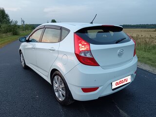 2012 Hyundai Solaris I, белый, 630000 рублей, вид 5