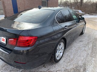 2011 BMW 5 серии 528i VI (F10/F11/F07), чёрный, 2600000 рублей, вид 3
