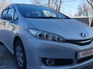 2013 Toyota Wish II Рестайлинг, серебристый, 1555000 рублей, вид 2