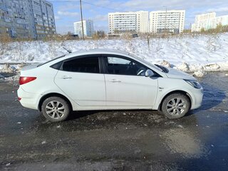 2013 Hyundai Solaris I, белый, 860000 рублей, вид 3
