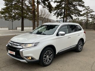 2016 Mitsubishi Outlander III Рестайлинг 2, белый, 2500000 рублей, вид 1