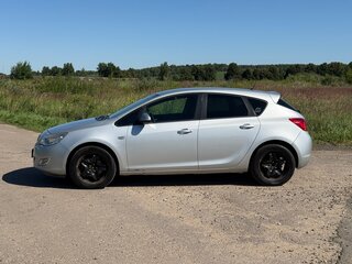 2010 Opel Astra J, серебристый, 465000 рублей, вид 2