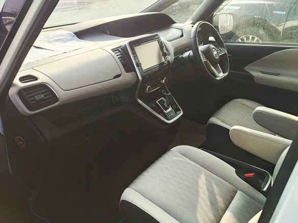 2018 Nissan Serena V (C27), белый, 2325000 рублей - вид 13