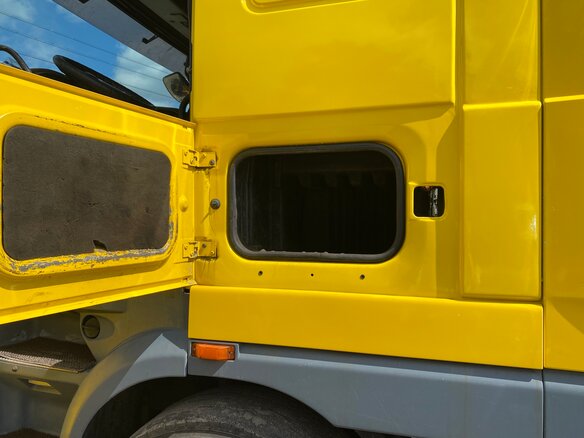2007 DAF XF 105, жёлтый, 4000000 рублей - вид 9