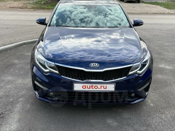 2019 Kia Optima IV Рестайлинг, синий, 1900000 рублей - вид 1