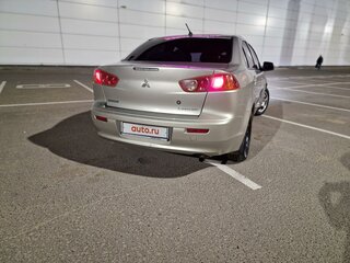 2007 Mitsubishi Lancer X, бежевый, 800000 рублей, вид 5