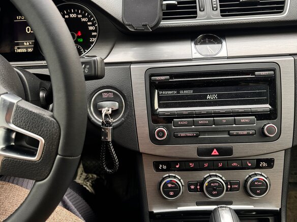 2012 Volkswagen Passat B7, серый, 1775000 рублей - вид 11