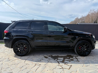 2017 Jeep Grand Cherokee IV (WK2) Рестайлинг, чёрный, 2650000 рублей, вид 5