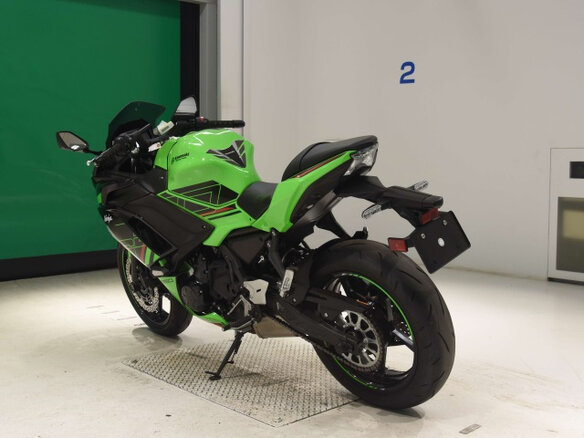 2023 Kawasaki Ninja 650, зелёный, 1100000 рублей - вид 5