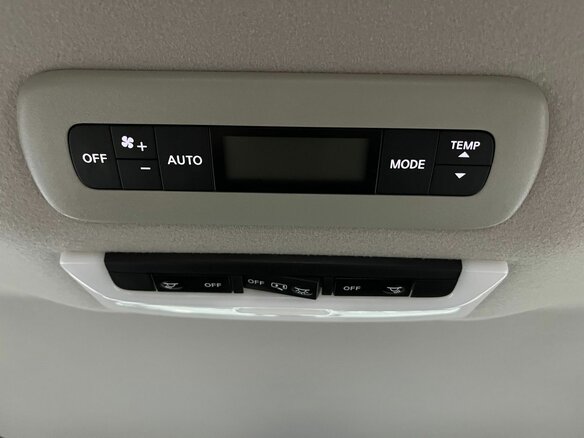 2020 Nissan Serena V (C27) Рестайлинг, серый, 2490000 рублей - вид 26