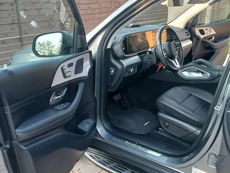 2020 Mercedes-Benz GLE 300 d II (V167), серый, 6300000 рублей, вид 5
