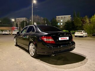 2010 Mercedes-Benz C-Класс 180 BlueEFFICIENCY III (W204), чёрный, 1020000 рублей, вид 3