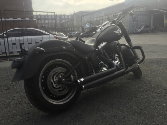 2010 Harley-Davidson Fat Boy, чёрный - вид 4