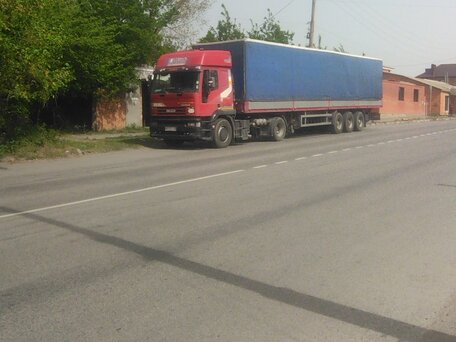 1998 Iveco EuroTech, красный, 700000 рублей, вид 3