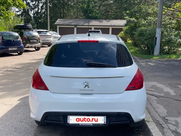 2012 Peugeot 308 I Рестайлинг, белый, 585000 рублей - вид 3