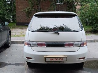 2000 Toyota Gaia, белый, 650000 рублей, вид 3