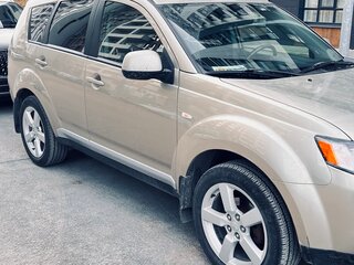 2008 Mitsubishi Outlander II, бежевый, 1150000 рублей, вид 2