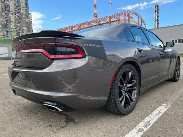2017 Dodge Charger VII (LD) Рестайлинг, серый, 2800000 рублей - вид 5
