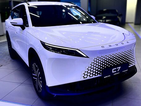 Omoda C7