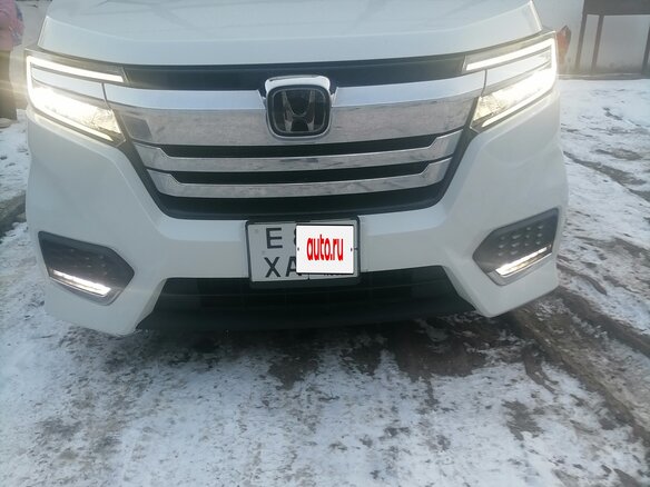 2019 Honda Stepwgn Spada V Рестайлинг, белый, 2450000 рублей
