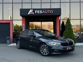 2019 BMW 5 серии 520d xDrive VII (G30/G31/G38), серый, 3678000 рублей, вид 3