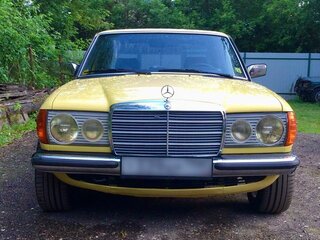 1980 Mercedes-Benz W123 230, жёлтый, 6000000 рублей, вид 1