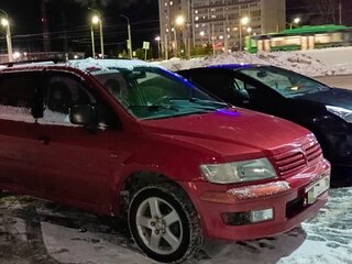 1999 Mitsubishi Space Wagon III, красный, 310000 рублей, вид 1