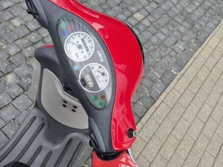 2002 Piaggio Liberty, красный, 185000 рублей, вид 4