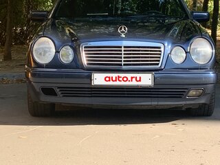 1996 Mercedes-Benz E-Класс 230 II (W210, S210), фиолетовый, 365000 рублей, вид 3