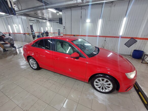 2014 Audi A3 III (8V), красный, 1650000 рублей - вид 3