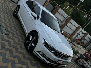 2017 Volkswagen Passat DSG6 B8, белый, 2300000 рублей, вид 3