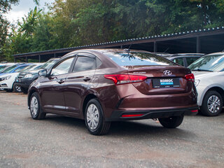 2021 Hyundai Solaris II Рестайлинг, коричневый, 1679000 рублей, вид 4