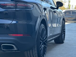 2020 Porsche Cayenne Coupé III, чёрный, 8300000 рублей, вид 4