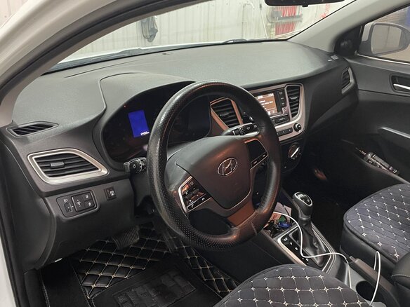 2020 Hyundai Solaris II, белый, 1400000 рублей - вид 11