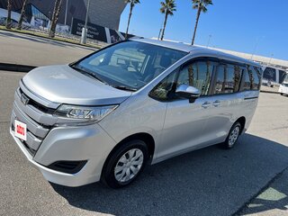 2020 Toyota Noah III (R80) Рестайлинг, серый, 2350000 рублей, вид 1