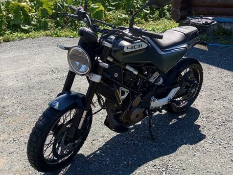 2020 Husqvarna Svartpilen 401, чёрный, 580000 рублей, вид 3