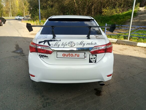 2013 Toyota Corolla XI (E160, E170, E180), белый, 900000 рублей - вид 6