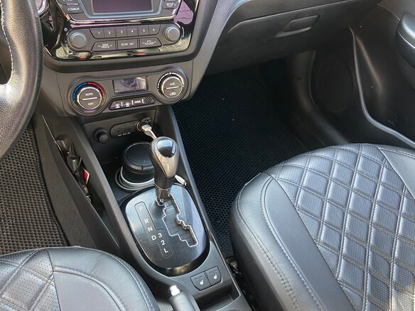 2013 Kia Rio 4-speed III, бежевый, 930000 рублей - вид 23