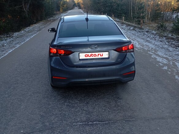 2017 Hyundai Solaris II, серый, 1050000 рублей - вид 5