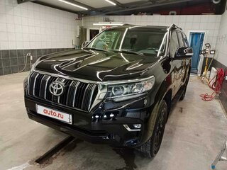 2022 Toyota Land Cruiser Prado 150 Series Рестайлинг 3, чёрный, 7580000 рублей, вид 4
