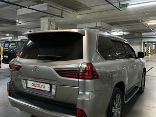 2017 Lexus LX 570 III Рестайлинг 2, серый, 8400000 рублей, вид 4