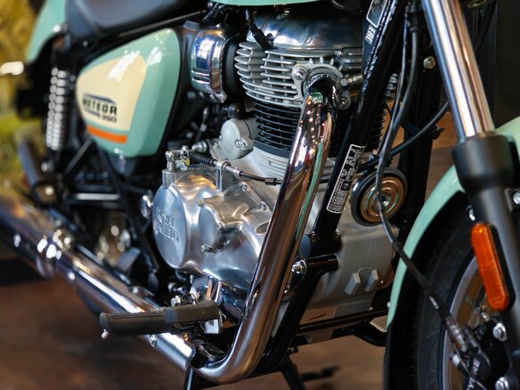 2026 Royal Enfield Meteor, зелёный, 528000 рублей - вид 9