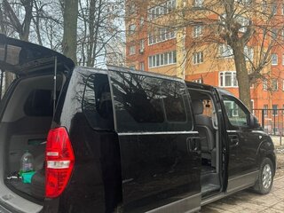 2014 Hyundai H-1 II, чёрный, 3000000 рублей, вид 2