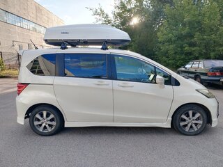2009 Honda Freed I, белый, 1150000 рублей, вид 2