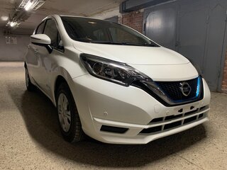 2020 Nissan Note e-Power II Рестайлинг, белый, 1380000 рублей, вид 1