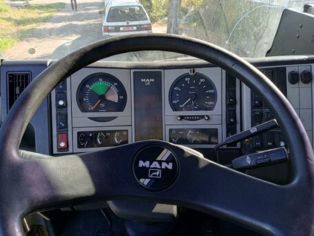 2000 MAN F 2000, серый, 1100000 рублей, вид 5