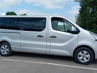2020 Renault Trafic III, серебристый, 2950000 рублей, вид 4