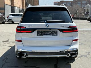 2025 BMW X7 40i I (G07) Рестайлинг, белый, 13000000 рублей, вид 5