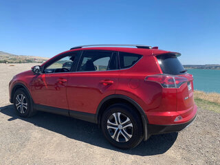 2017 Toyota RAV4 IV (XA40) Рестайлинг, красный, 2000000 рублей, вид 3